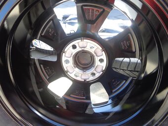 VW T7 2025+ / Ford Tourneo 2024+ Sommerradsatz 6x120 - 8