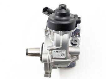 NEUE KRAFTSTOFFPUMPE FÜR BMW BOSCH 0445010776 - 8