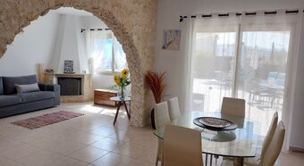 Freistehende Villa mit Pool in Paphos - 8