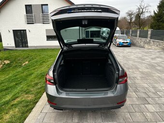 Škoda Superb 2023 Sport Line DSG 4x4 - 8