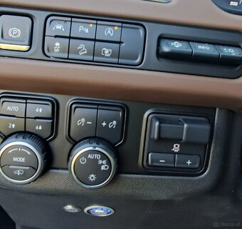 Chevrolet Suburban LPG 6.2L Hight Country 7 míst - 8