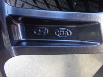 Hyundai Tucson NX4 nagelneue Winterradsatz 215/65R17 - 8