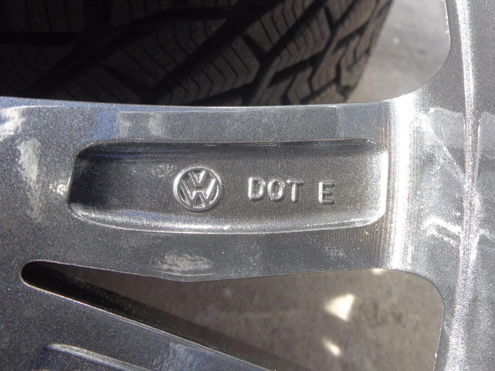 VW Tiguan nagelneue Winterradsatz 235/55R18 - 9