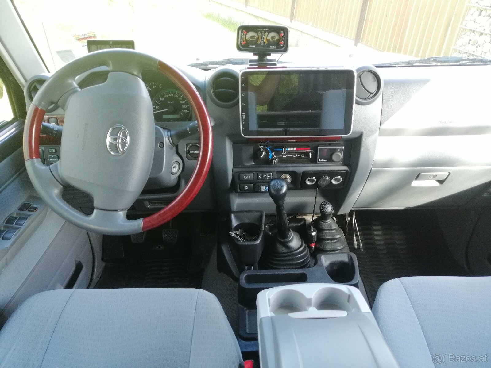 Toyota Land Cruiser - 9