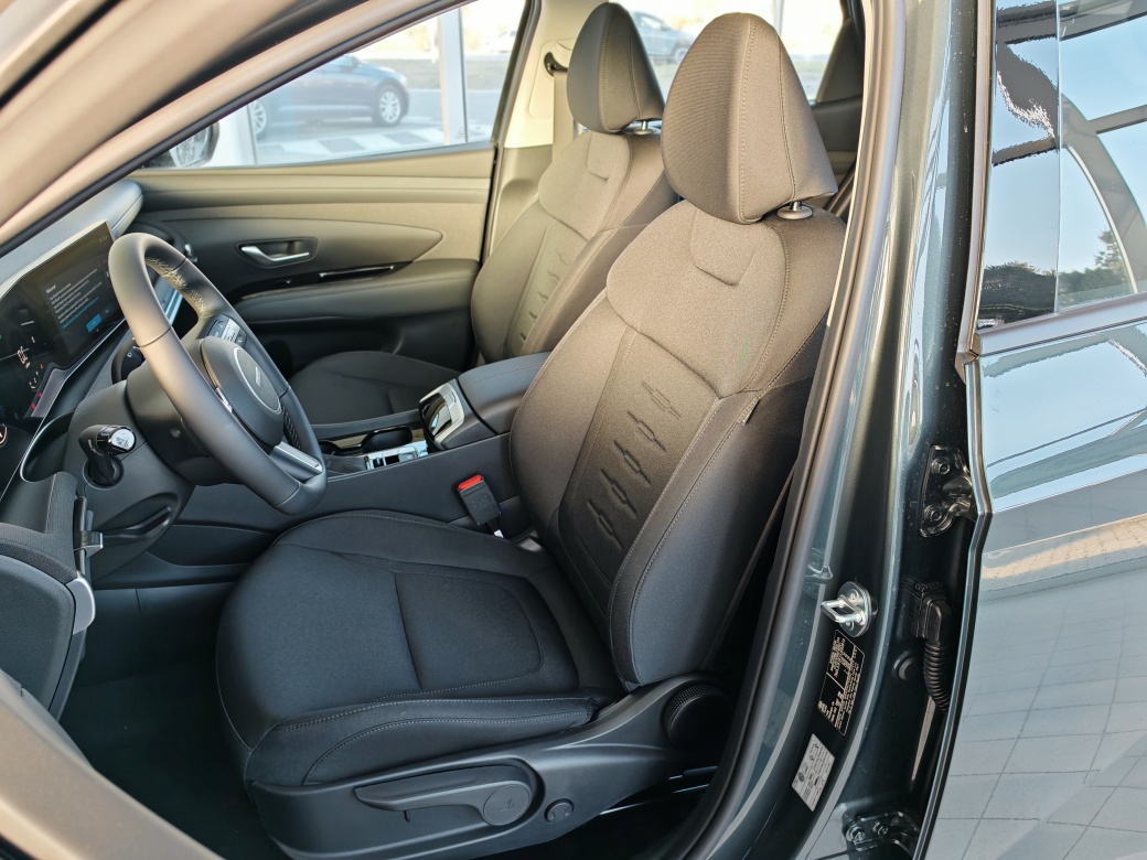 Hyundai Tucson FAMILY FL 1,6 T-GDi MHEV, LED 25.000€ netto - 9