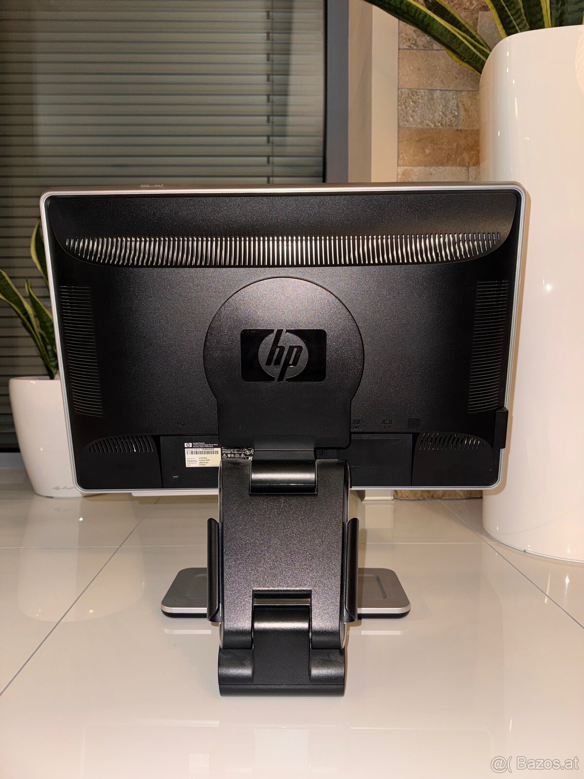 HP Computer - 9