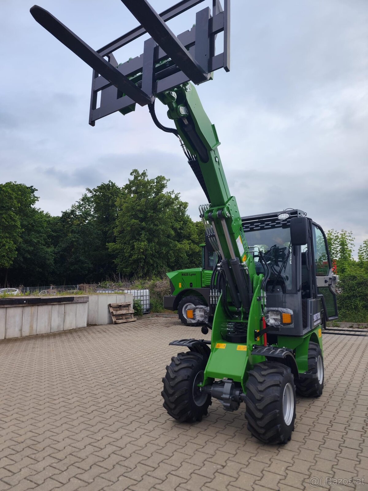 Radlader 908T - 9