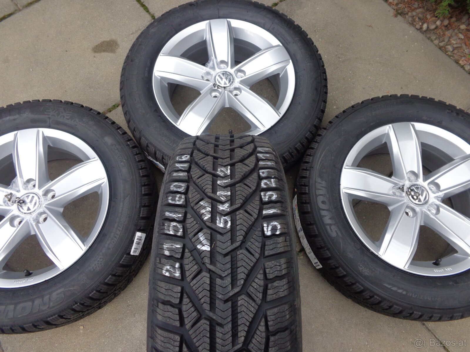 VW T-Roc / Passat neue Winterradsatz 215/60R16 - 9