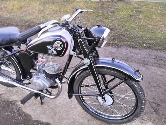 ČZ125A - 9