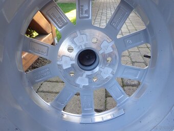 VW T7 neue demo Sommerradsatz - 9