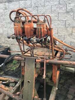 nakladač PEITL - 9