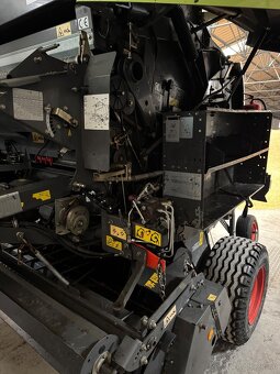 Claas variant 360 balíkovač lis na guľaté baliky - 9