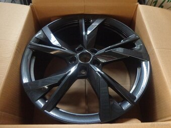 Skoda Elroq / Enyaq neue original alufelgensatz 8J + 9J R20 - 9