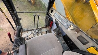 JCB 220 - 9